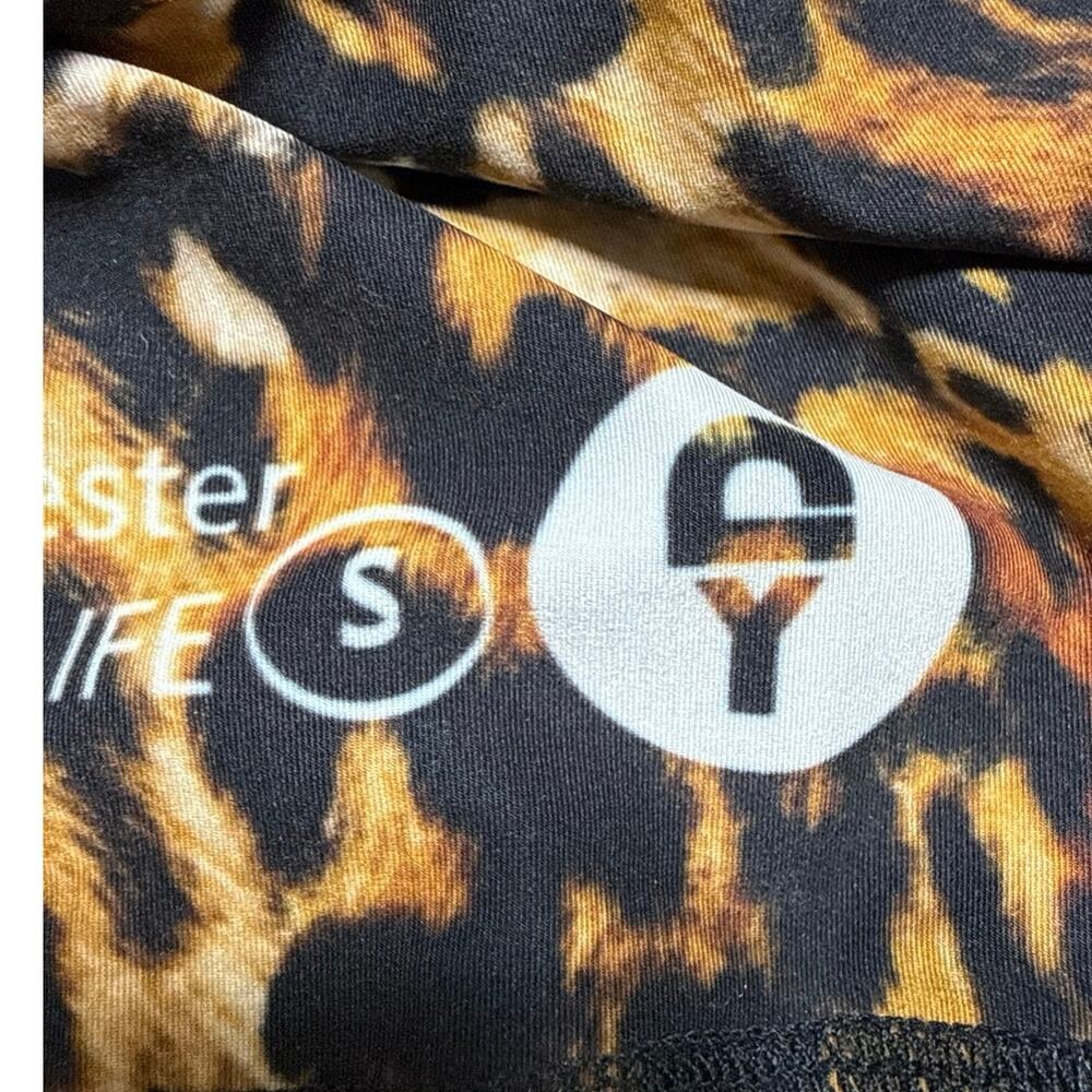 Yoga Democracy Wildcat Capri Leggings Womens Size S *EUC - Picture 10 of 12
